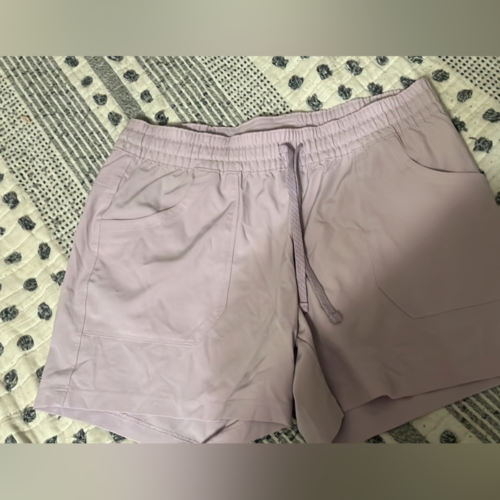 PFG COLUMBIA SHORTS, size Medium, Lavender